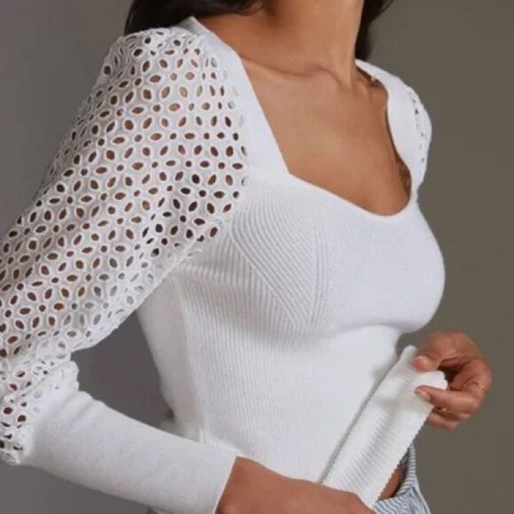 Anthropologie • White eyelet sleeve sweater - Picture 2 of 4